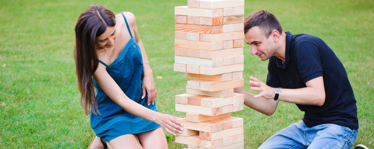 giant-outdoor-block-game-tower-from-wooden-blocks